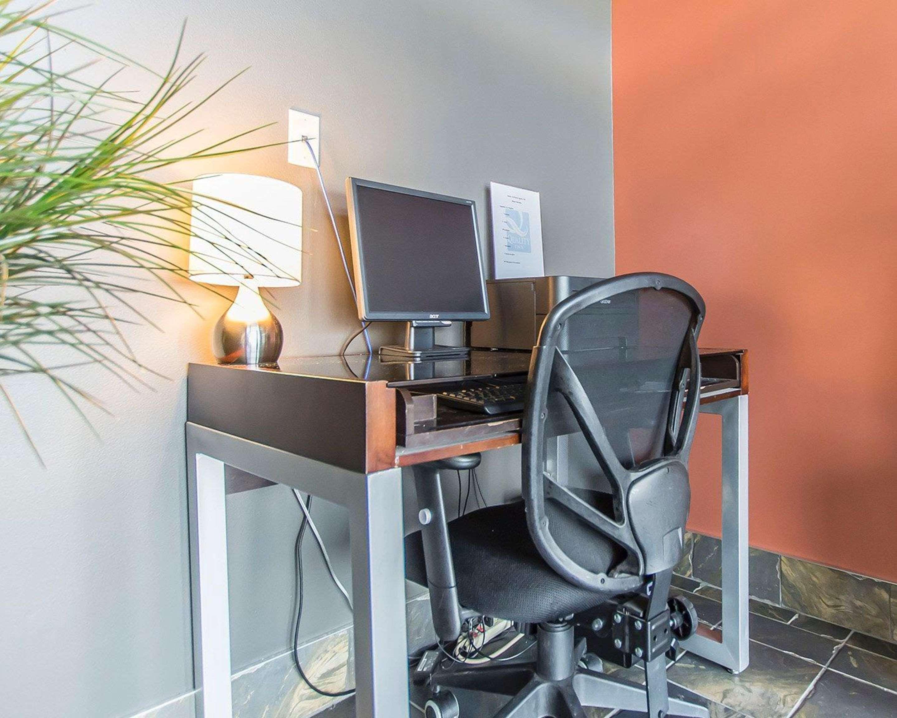 Quality Inn Rouyn-Noranda Екстер'єр фото