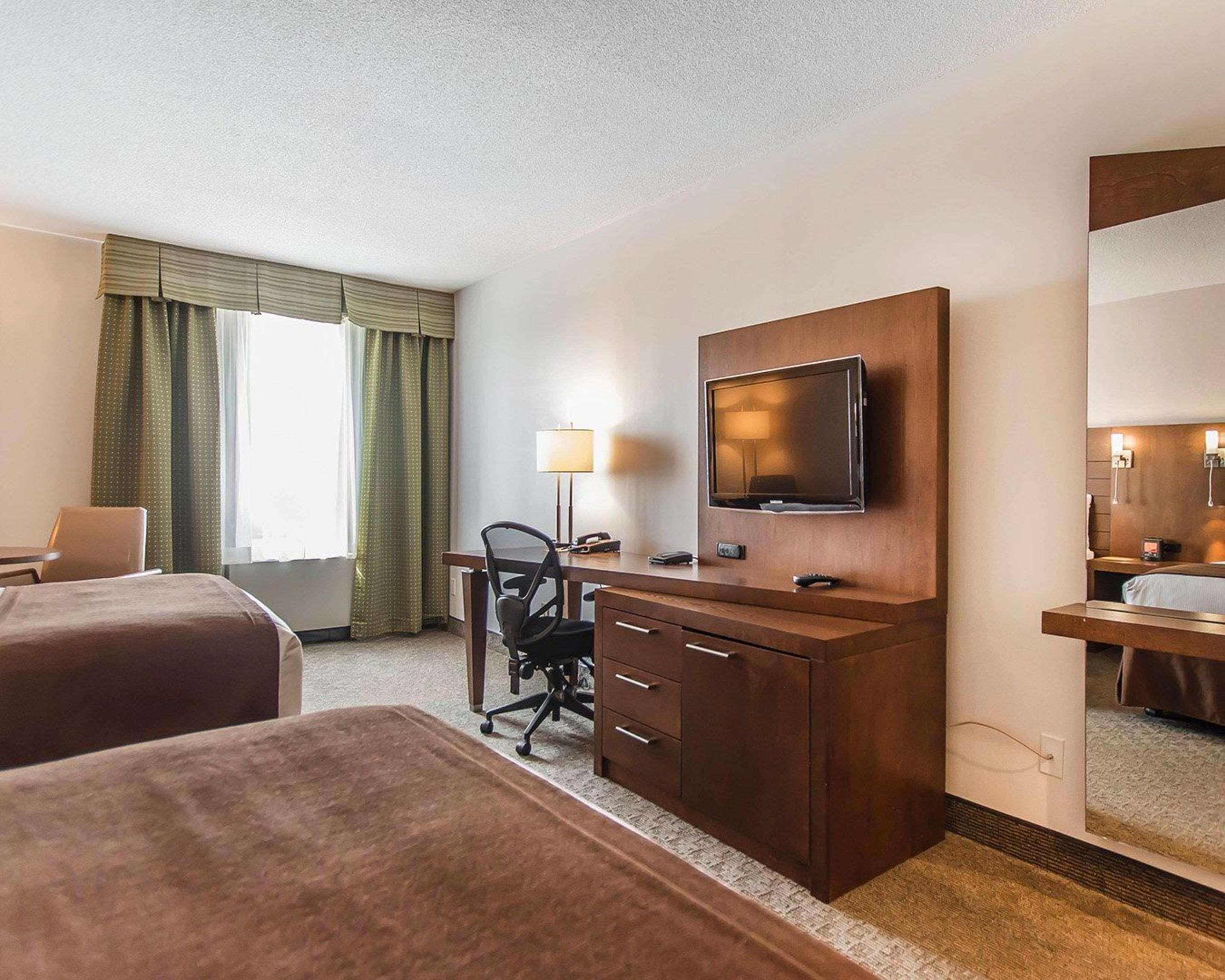 Quality Inn Rouyn-Noranda Екстер'єр фото