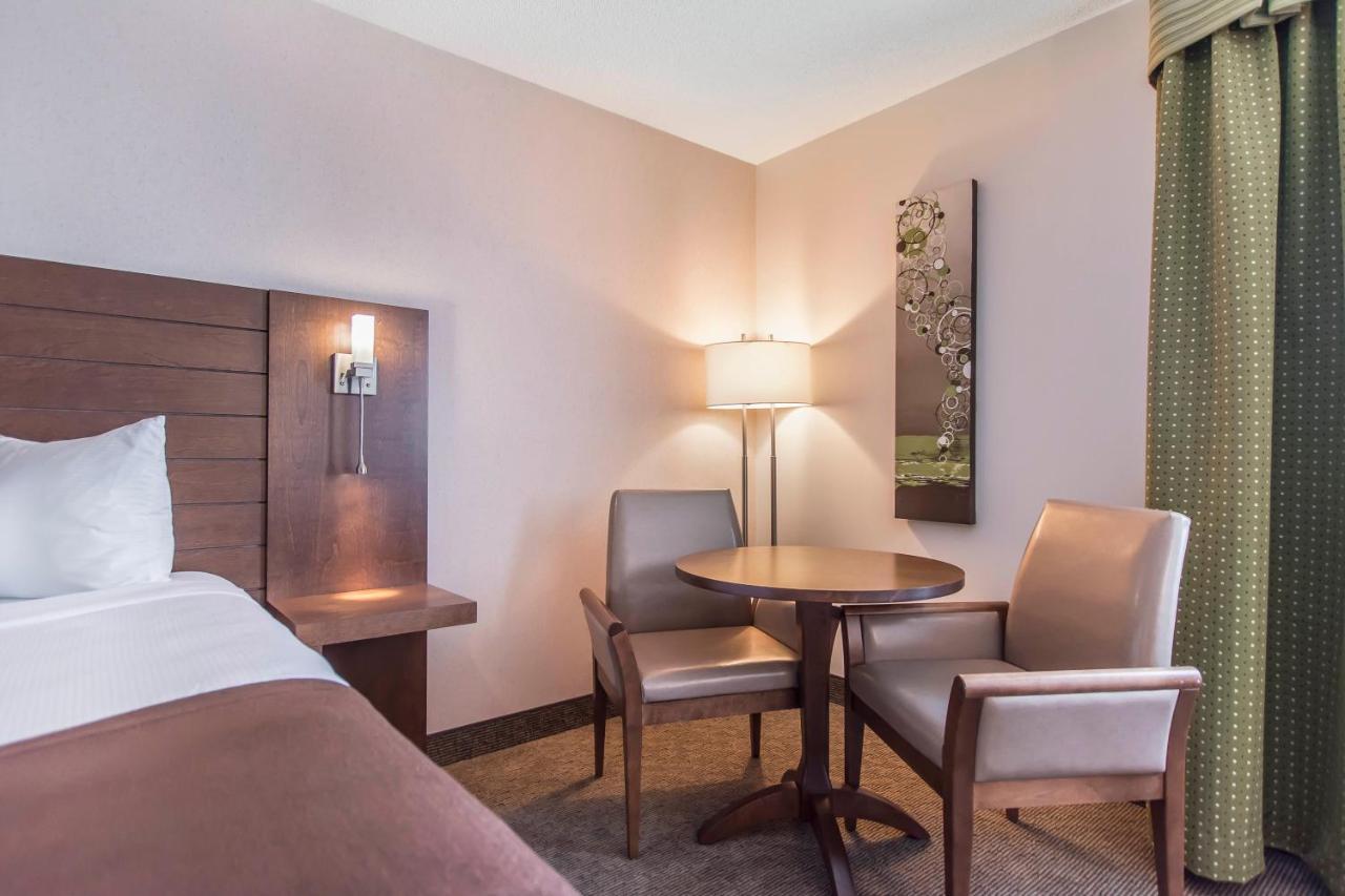 Quality Inn Rouyn-Noranda Екстер'єр фото